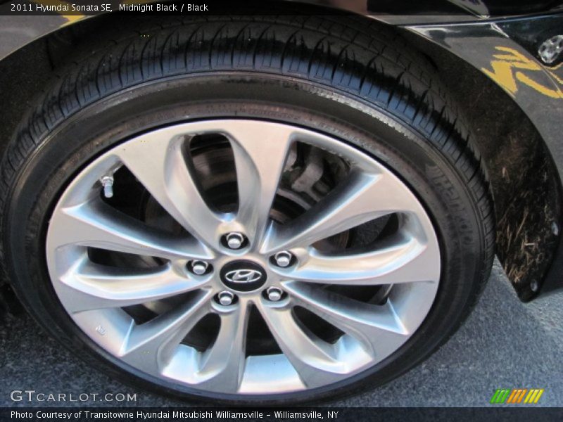 Midnight Black / Black 2011 Hyundai Sonata SE