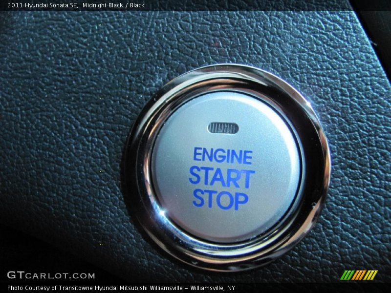 Midnight Black / Black 2011 Hyundai Sonata SE