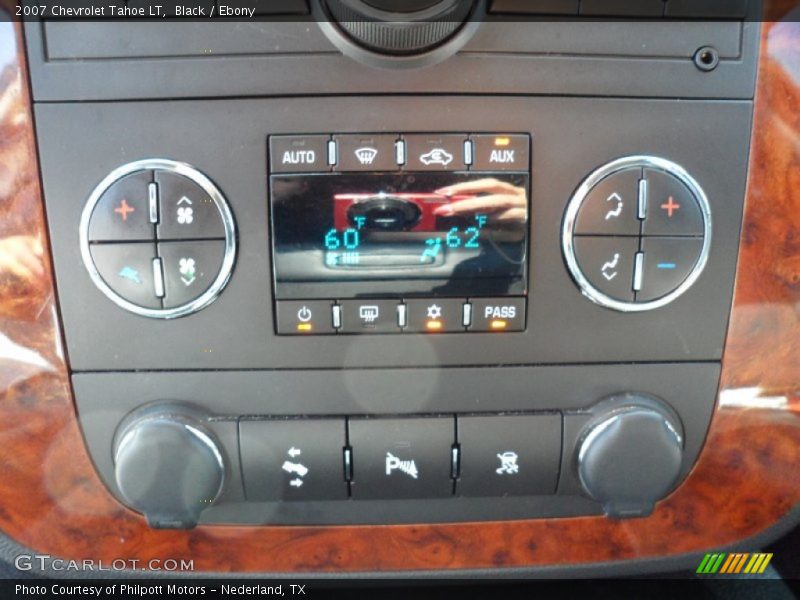 Controls of 2007 Tahoe LT