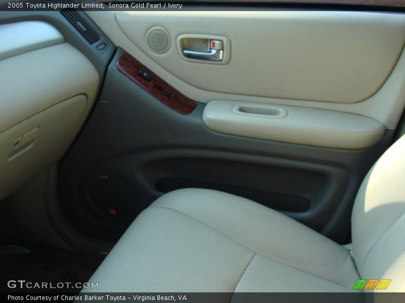 Sonora Gold Pearl / Ivory 2005 Toyota Highlander Limited