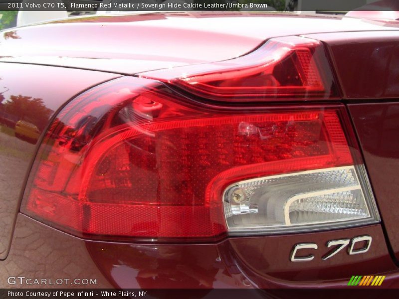 Flamenco Red Metallic / Soverign Hide Calcite Leather/Umbra Brown 2011 Volvo C70 T5