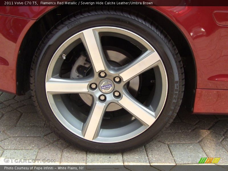 Flamenco Red Metallic / Soverign Hide Calcite Leather/Umbra Brown 2011 Volvo C70 T5