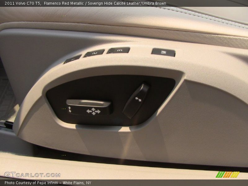 Flamenco Red Metallic / Soverign Hide Calcite Leather/Umbra Brown 2011 Volvo C70 T5