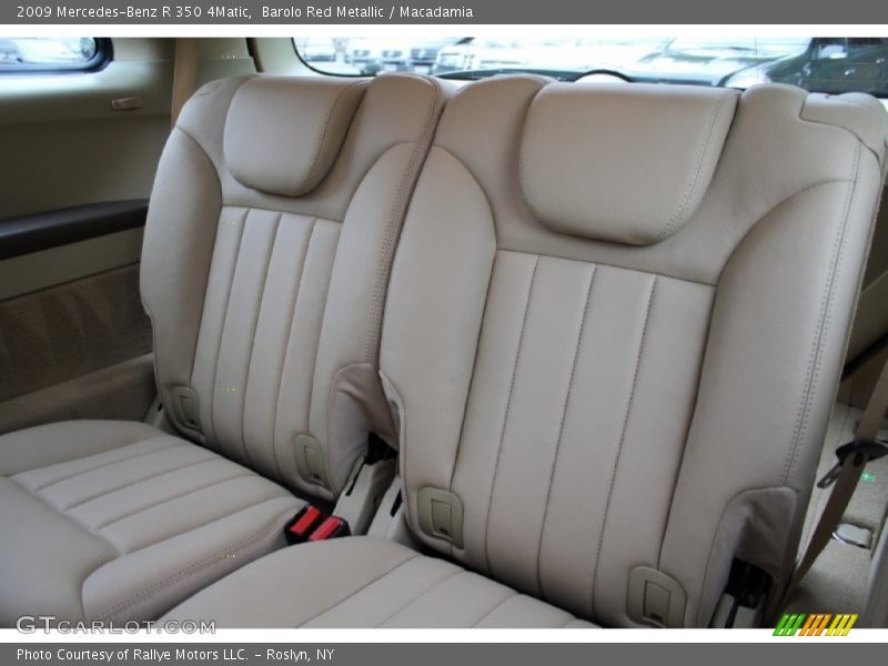 Rear Seat of 2009 R 350 4Matic