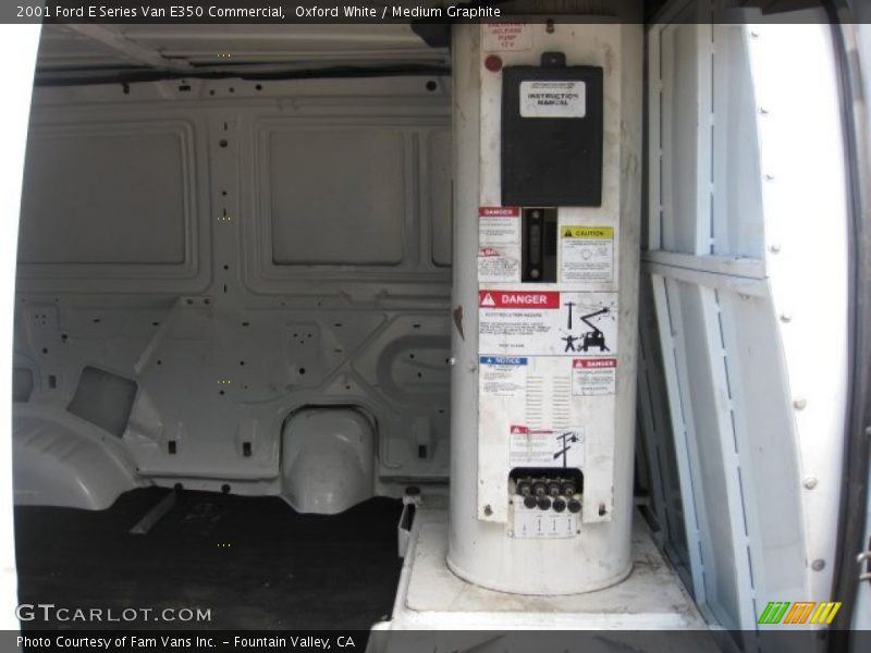 Oxford White / Medium Graphite 2001 Ford E Series Van E350 Commercial