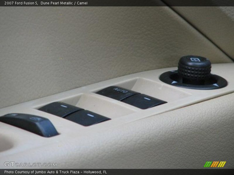 Dune Pearl Metallic / Camel 2007 Ford Fusion S