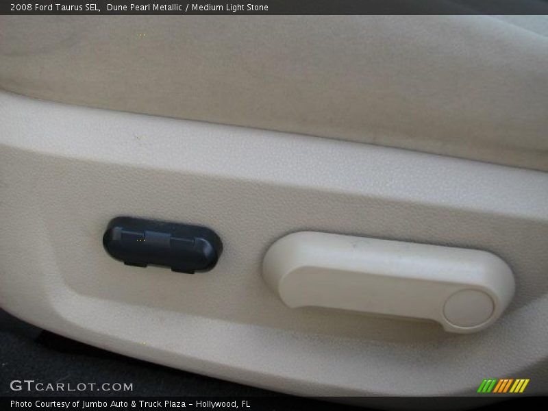 Dune Pearl Metallic / Medium Light Stone 2008 Ford Taurus SEL