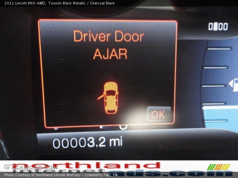 Tuxedo Black Metallic / Charcoal Black 2011 Lincoln MKX AWD
