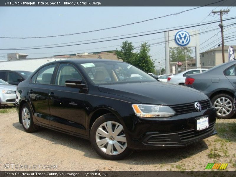 Black / Cornsilk Beige 2011 Volkswagen Jetta SE Sedan