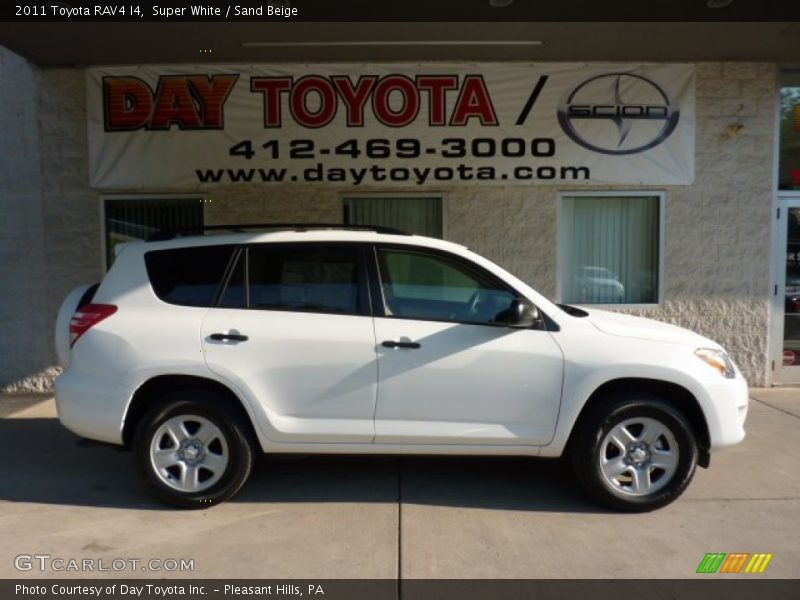 Super White / Sand Beige 2011 Toyota RAV4 I4
