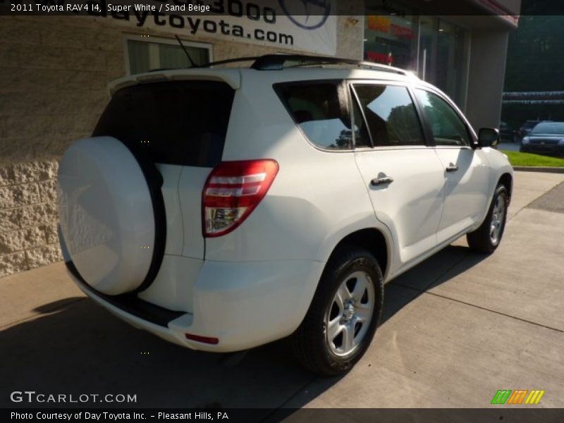 Super White / Sand Beige 2011 Toyota RAV4 I4