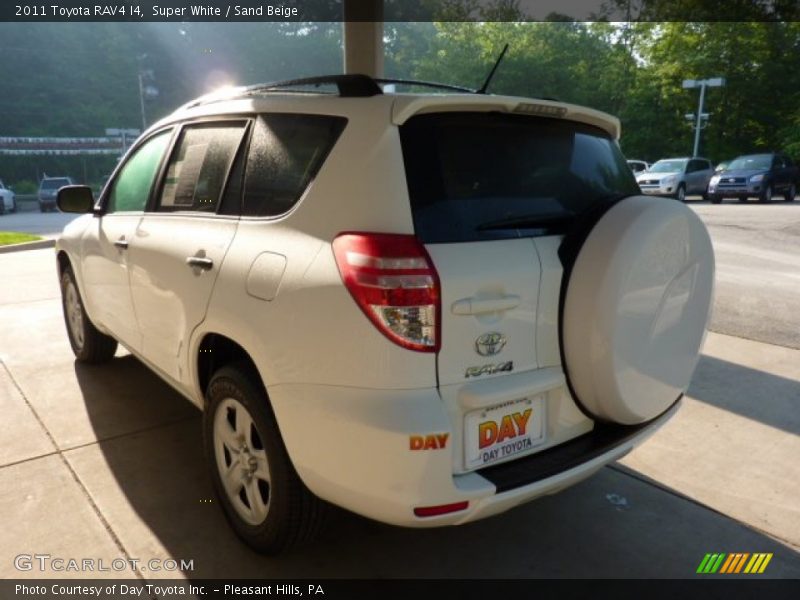Super White / Sand Beige 2011 Toyota RAV4 I4
