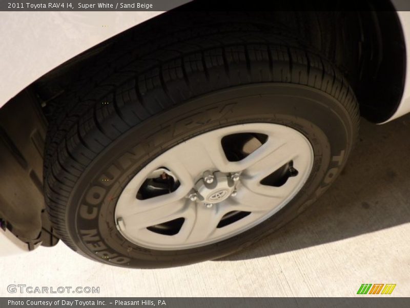 Super White / Sand Beige 2011 Toyota RAV4 I4