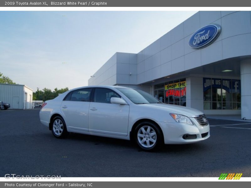 Blizzard White Pearl / Graphite 2009 Toyota Avalon XL