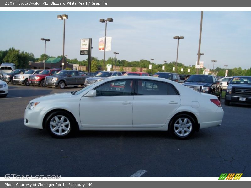 Blizzard White Pearl / Graphite 2009 Toyota Avalon XL