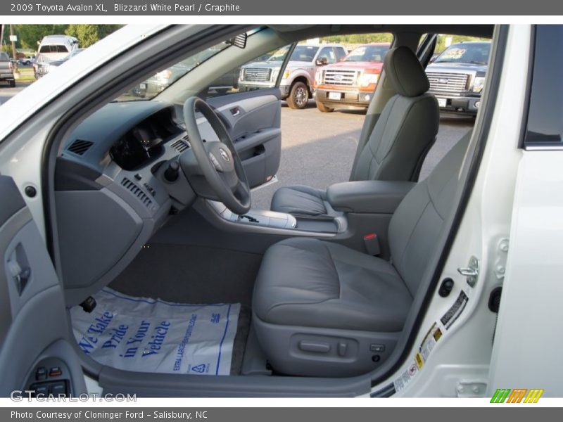 Blizzard White Pearl / Graphite 2009 Toyota Avalon XL