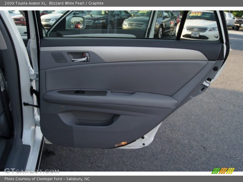 Blizzard White Pearl / Graphite 2009 Toyota Avalon XL