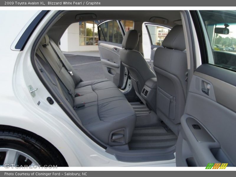 Blizzard White Pearl / Graphite 2009 Toyota Avalon XL
