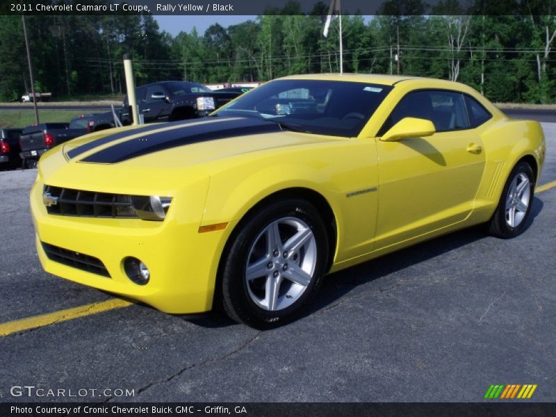 Front 3/4 View of 2011 Camaro LT Coupe