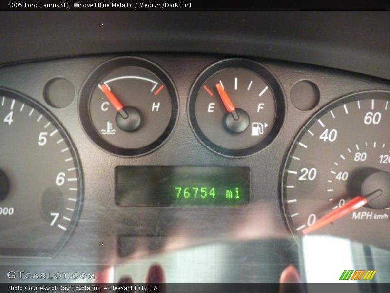 Windveil Blue Metallic / Medium/Dark Flint 2005 Ford Taurus SE