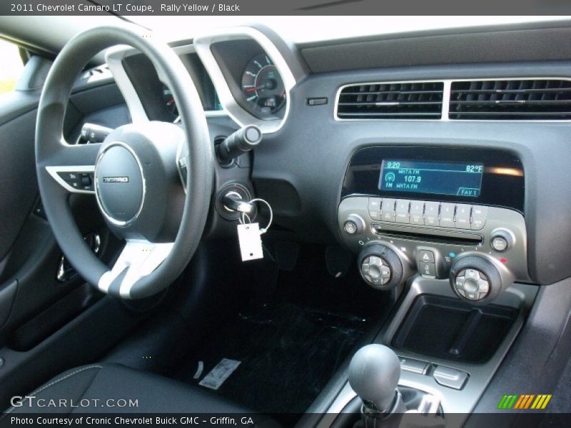 Dashboard of 2011 Camaro LT Coupe