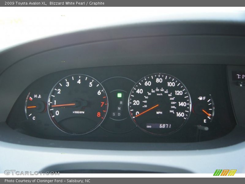 Blizzard White Pearl / Graphite 2009 Toyota Avalon XL