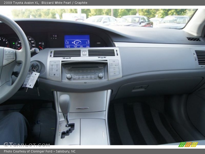 Blizzard White Pearl / Graphite 2009 Toyota Avalon XL