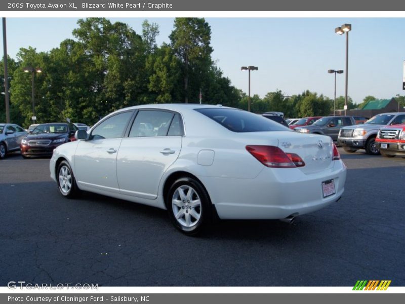 Blizzard White Pearl / Graphite 2009 Toyota Avalon XL