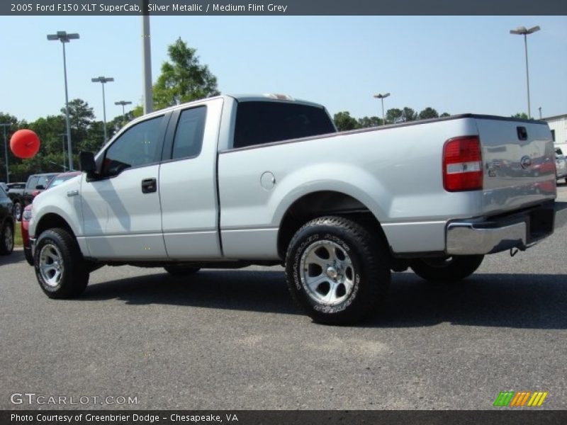 Silver Metallic / Medium Flint Grey 2005 Ford F150 XLT SuperCab