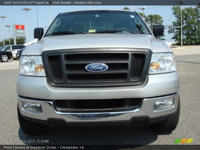 Silver Metallic / Medium Flint Grey 2005 Ford F150 XLT SuperCab