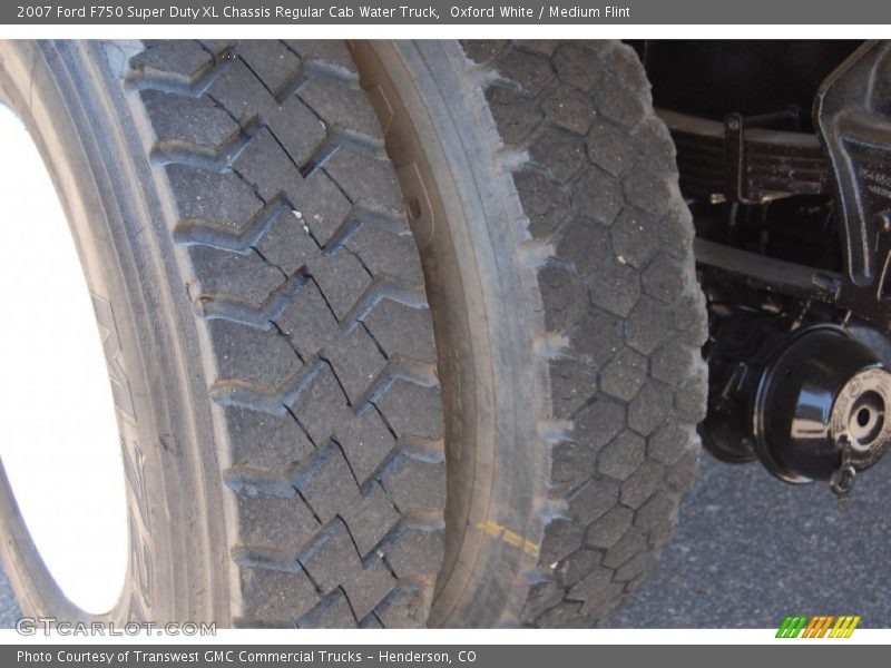 Oxford White / Medium Flint 2007 Ford F750 Super Duty XL Chassis Regular Cab Water Truck
