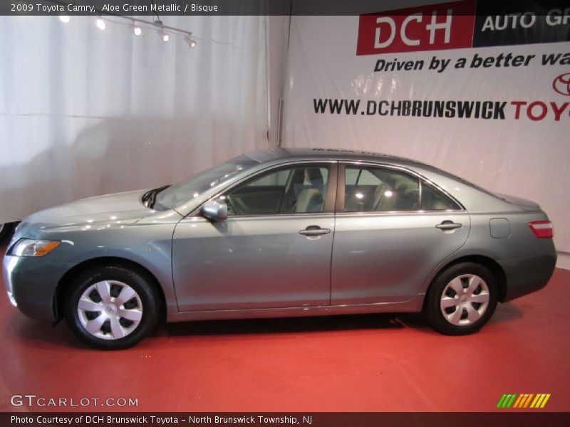 Aloe Green Metallic / Bisque 2009 Toyota Camry