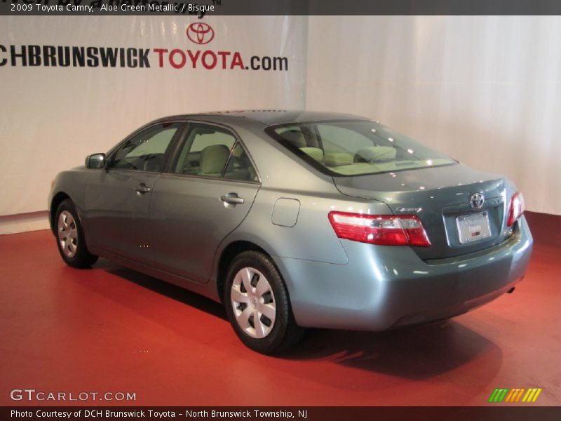 Aloe Green Metallic / Bisque 2009 Toyota Camry