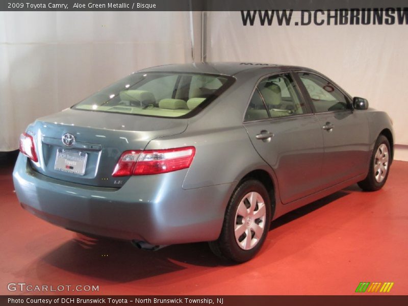 Aloe Green Metallic / Bisque 2009 Toyota Camry