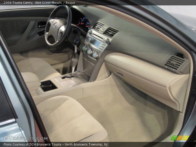 Aloe Green Metallic / Bisque 2009 Toyota Camry
