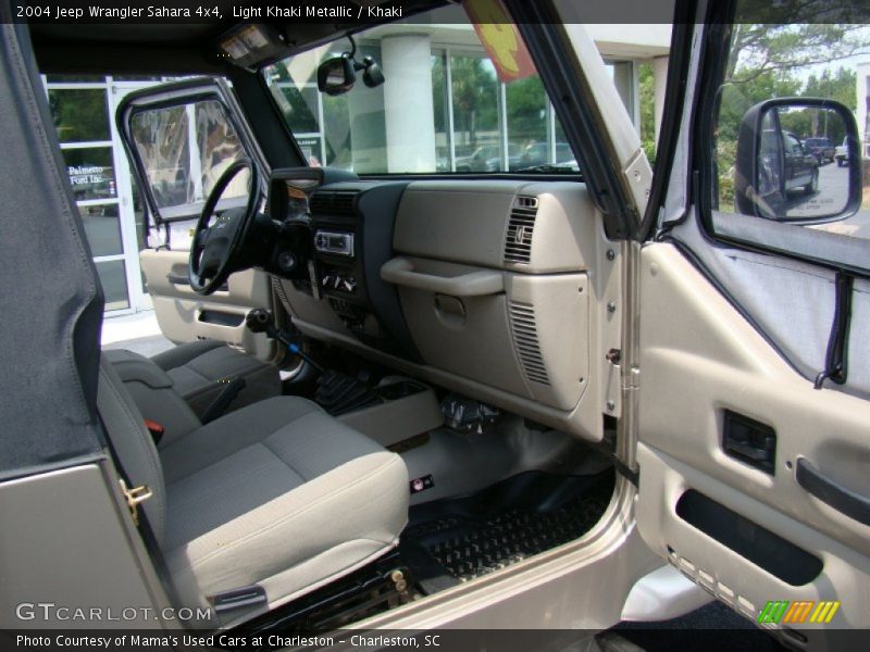 Light Khaki Metallic / Khaki 2004 Jeep Wrangler Sahara 4x4