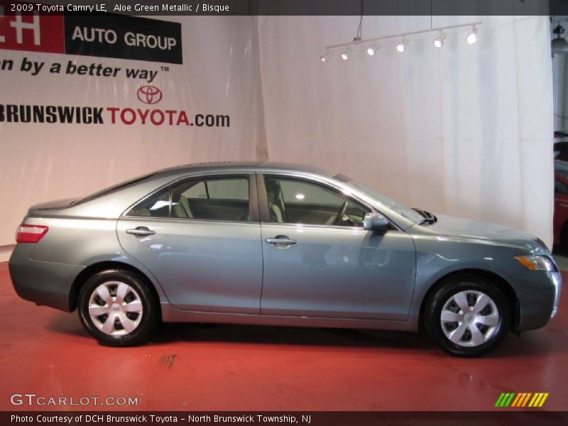 Aloe Green Metallic / Bisque 2009 Toyota Camry LE