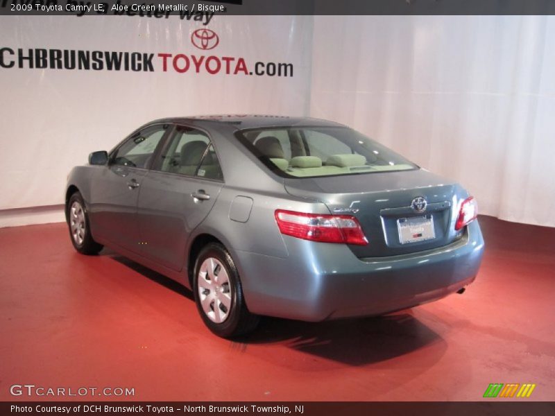 Aloe Green Metallic / Bisque 2009 Toyota Camry LE