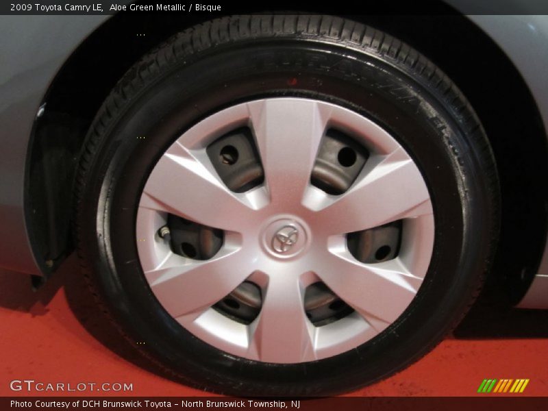 Aloe Green Metallic / Bisque 2009 Toyota Camry LE