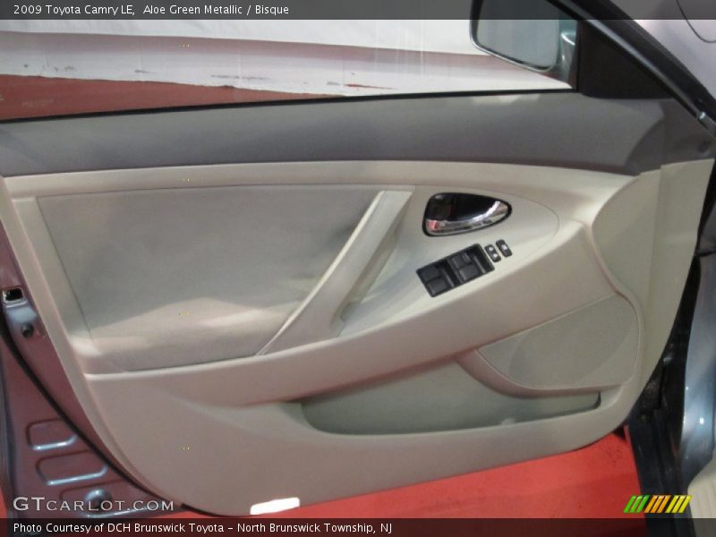 Aloe Green Metallic / Bisque 2009 Toyota Camry LE