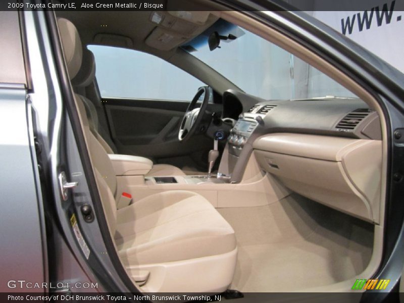 Aloe Green Metallic / Bisque 2009 Toyota Camry LE