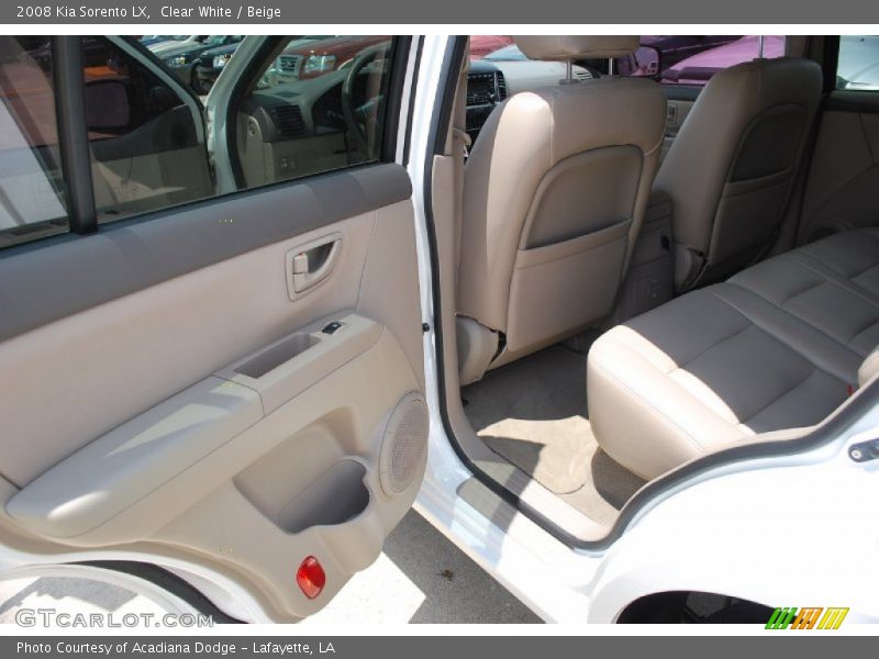 Clear White / Beige 2008 Kia Sorento LX