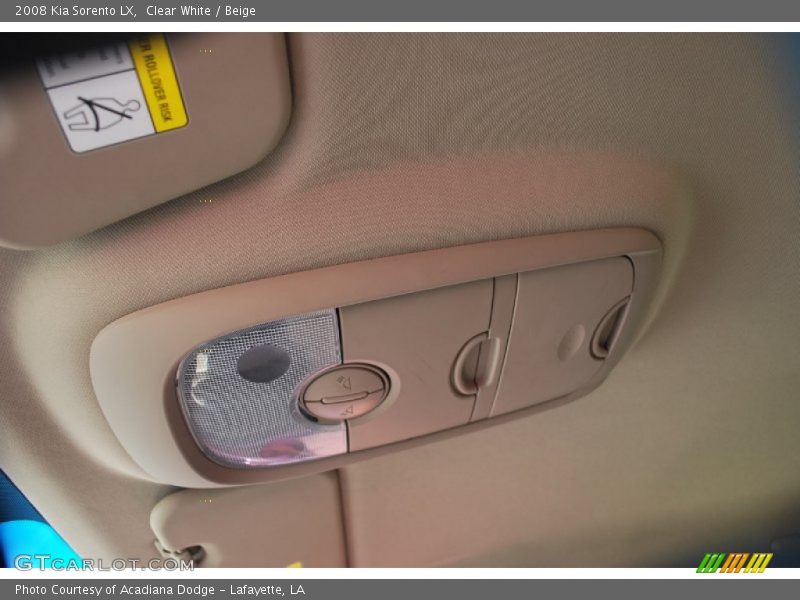 Clear White / Beige 2008 Kia Sorento LX