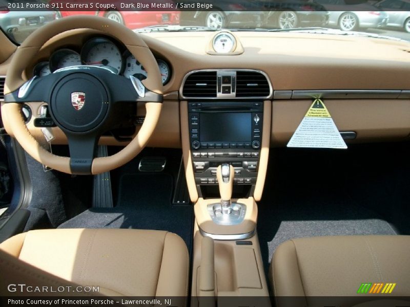 Dashboard of 2011 911 Carrera S Coupe