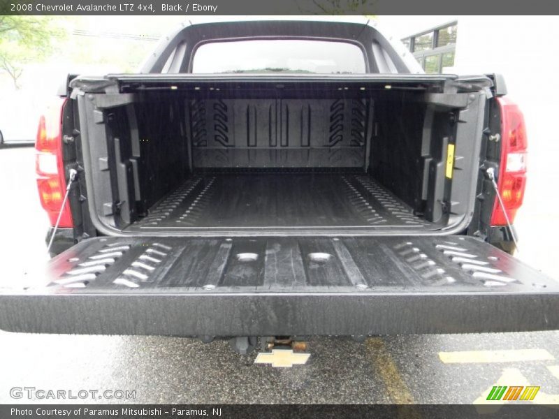 Black / Ebony 2008 Chevrolet Avalanche LTZ 4x4