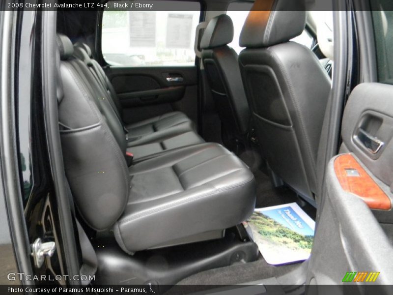 Black / Ebony 2008 Chevrolet Avalanche LTZ 4x4