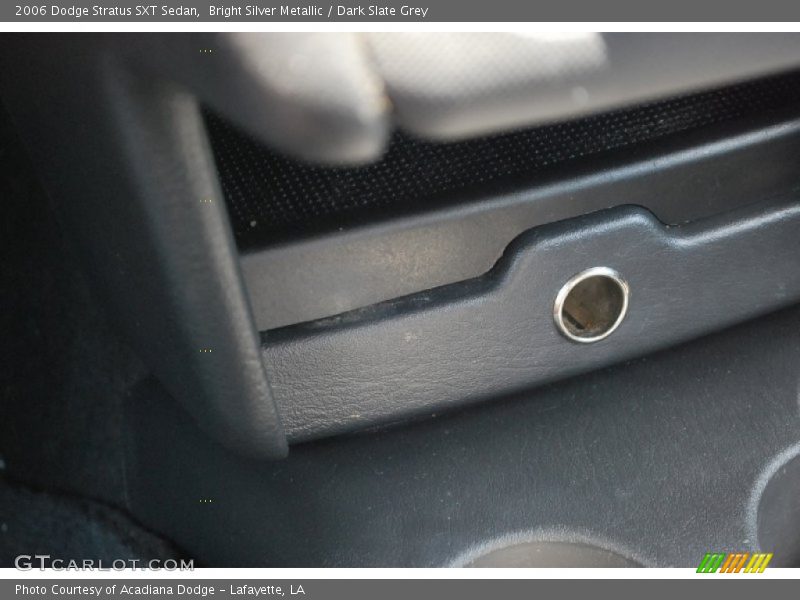 Bright Silver Metallic / Dark Slate Grey 2006 Dodge Stratus SXT Sedan
