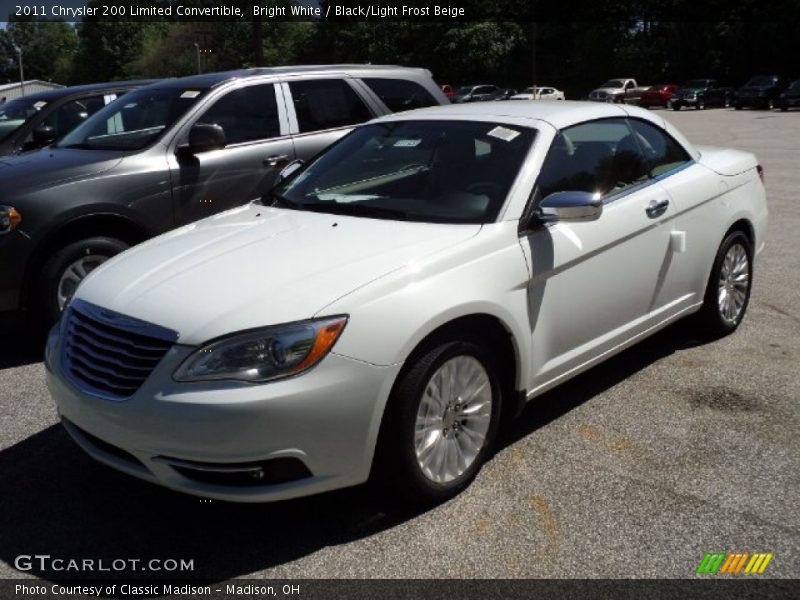 Bright White / Black/Light Frost Beige 2011 Chrysler 200 Limited Convertible