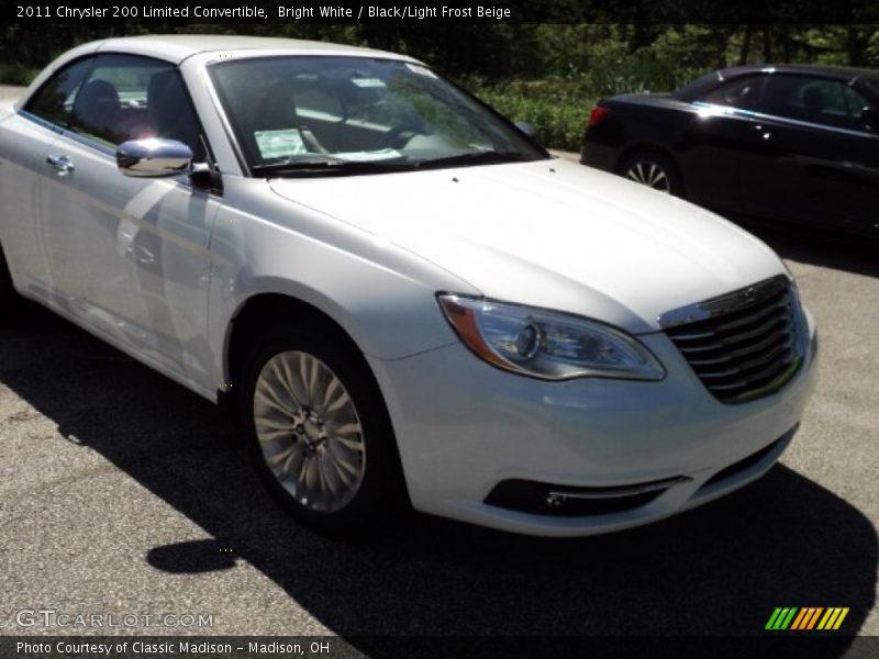 Bright White / Black/Light Frost Beige 2011 Chrysler 200 Limited Convertible