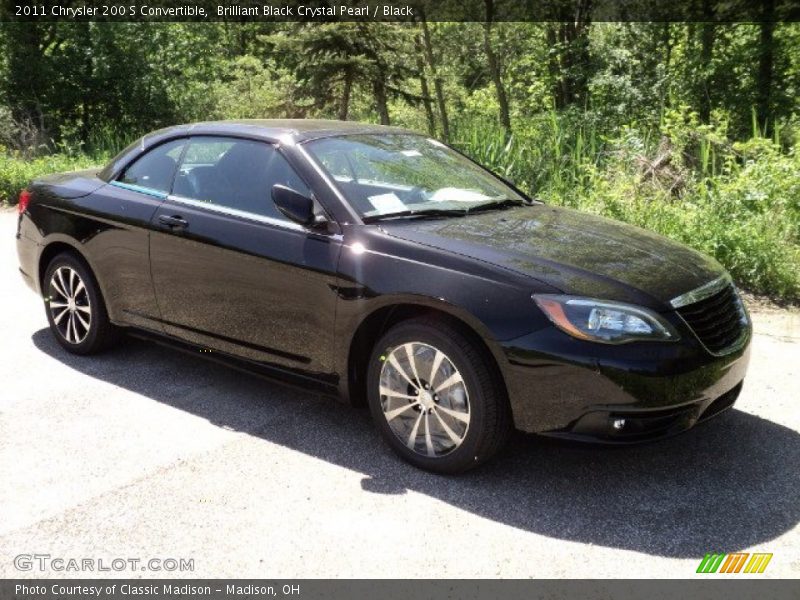 Brilliant Black Crystal Pearl / Black 2011 Chrysler 200 S Convertible